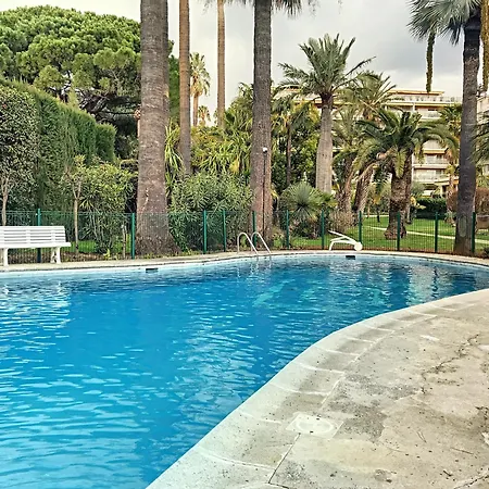 A Deux Pas Des Plages Piscine 346l Franchi Cannes