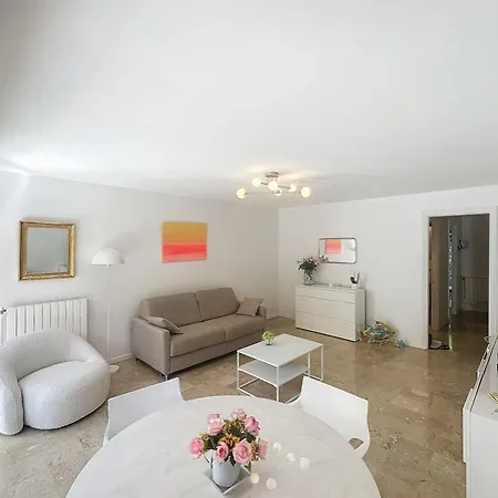 Apartmán A Deux Pas Des Plages Piscine 346l Franchi